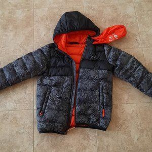 BOYS puffer jacket size 7/8 (M)